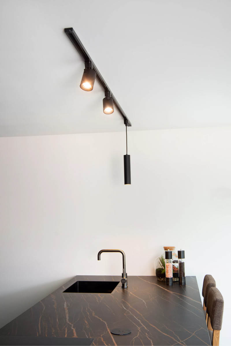 floris-hanglamp-pendel-track-zwart-lucide-railsysteem-railverlichting-lampencompleet9